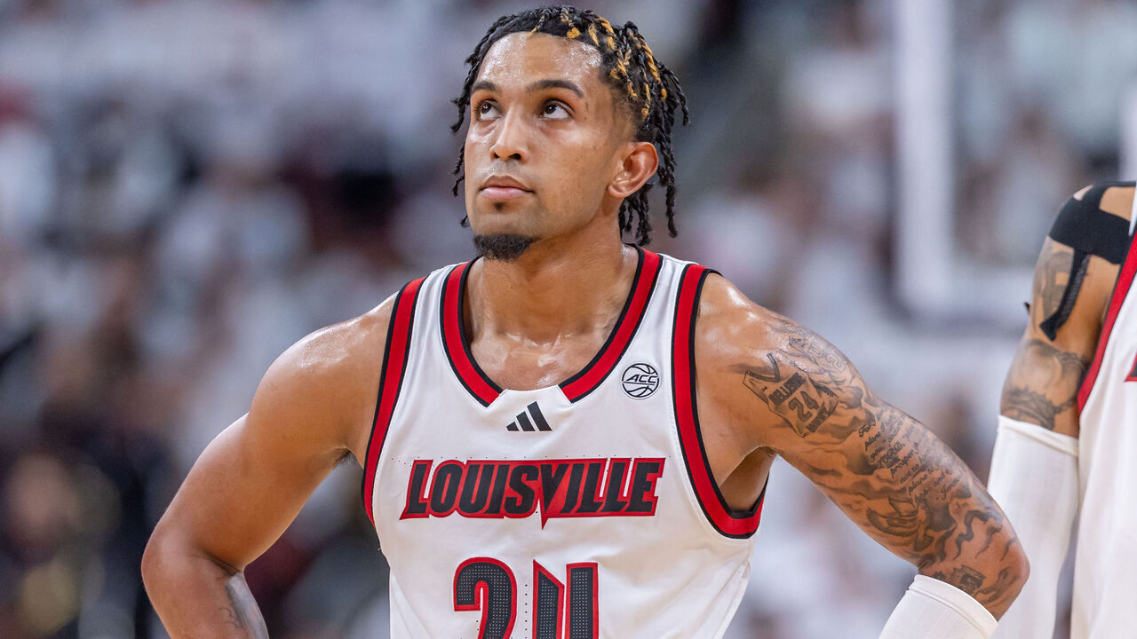 LOUISVILLE, KENTUCKY - NOVEMBER 9: Chucky Hepburn #24 of the Louisville Cardinals is seen during the game against the Tennessee Volunteers at KFC YUM! Center on November 9, 2024 in Louisville, Kentucky.