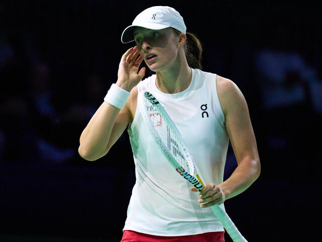 MALAGA, SPAIN - NOVEMBER 18: Iga Swiatek of Team Poland reacts in her singles match against Jasmine Paolini of Team Italy in the Semi-Final tie between Poland and Italy during the Billie Jean King Cup Finals at Palacio de Deportes Jose Maria Martin Carpena on November 18, 2024 in Malaga, Spain.