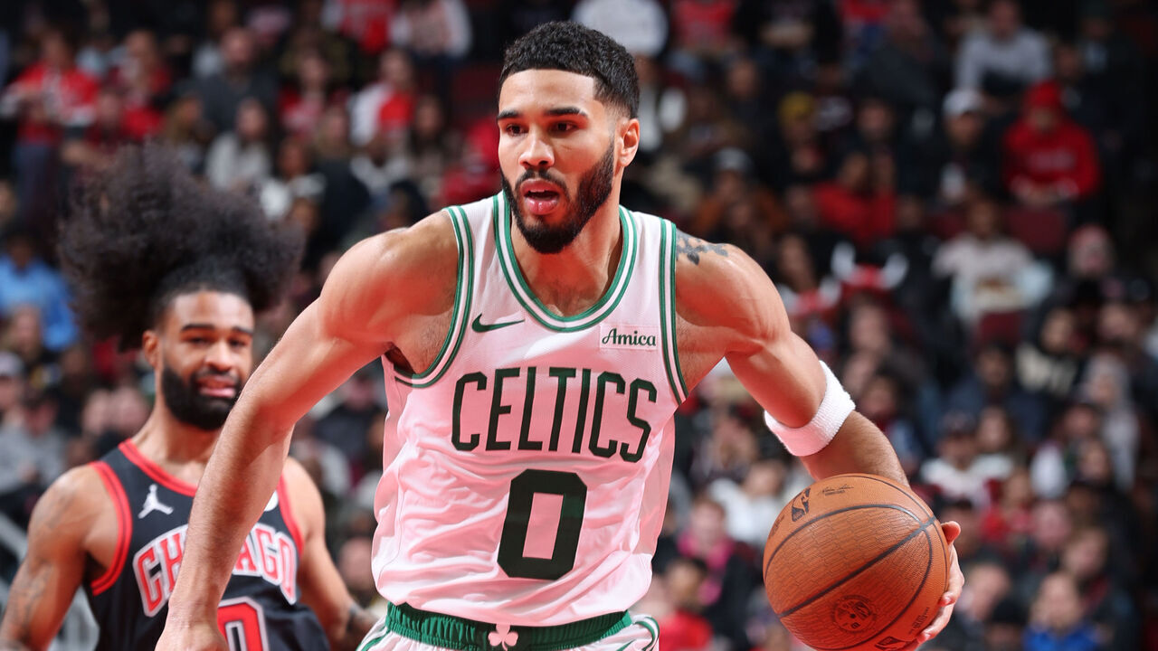CHICAGO, IL - NOVEMBER 29: Jayson Tatum #0 of the Boston Celtics dribbles the ball during the game against the Chicago Bullsduring the Emirates NBA Cup game on November 29, 2024 at United Center in Chicago, Illinois. Mandatory Copyright Notice: Copyright 2024 NBAE