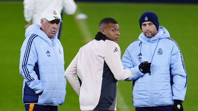 Real Madrid's Kylian Mbappe (centre), manager Carlo Ancelotti (left) and Francesco Mauri (right) during a training session at Anfield, Liverpool. Picture date: Tuesday November 26, 2024.