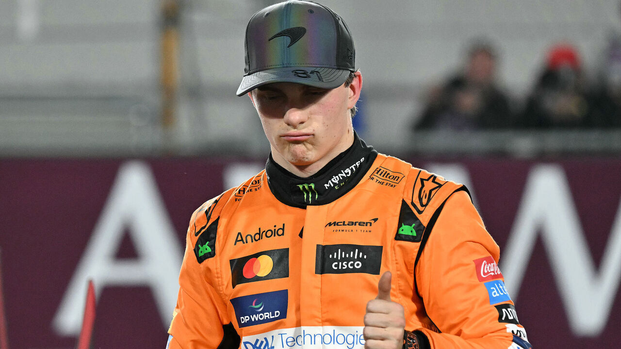 McLaren's Australian driver Oscar Piastri gestures after winning the sprint race ahead of the Qatari Formula One Grand Prix at the Lusail International Circuit in Lusail, north of Doha, on November 30, 2024.