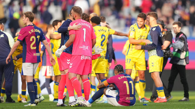 BARCELONA, SPAIN - NOVEMBER 30: Raphinha of FC Barcelona reacts at full-time following the team's defeat in the LaLiga match between FC Barcelona and UD Las Palmas at Estadi Olimpic Lluis Companys on November 30, 2024 in Barcelona, Spain.