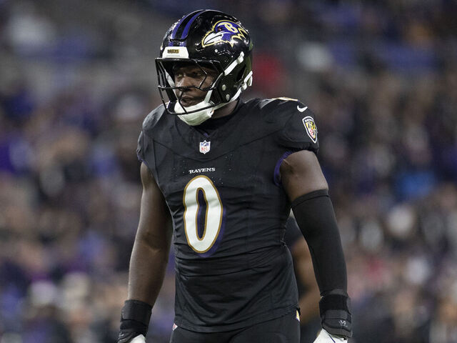 BALTIMORE, MD - SEPTEMBER 29: Baltimore Ravens linebacker Roquan Smith (0) before a play during an NFL game between the Buffalo Bills and the Baltimore Ravens on September 29, 2024, at M&T Bank Stadium in Baltimore, MD.