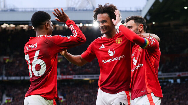 MANCHESTER, ENGLAND - DECEMBER 01: Joshua Zirkzee of Manchester United celebrates after scoring their side's fourth goal during the Premier League match between Manchester United FC and Everton FC at Old Trafford on December 01, 2024 in Manchester, England.