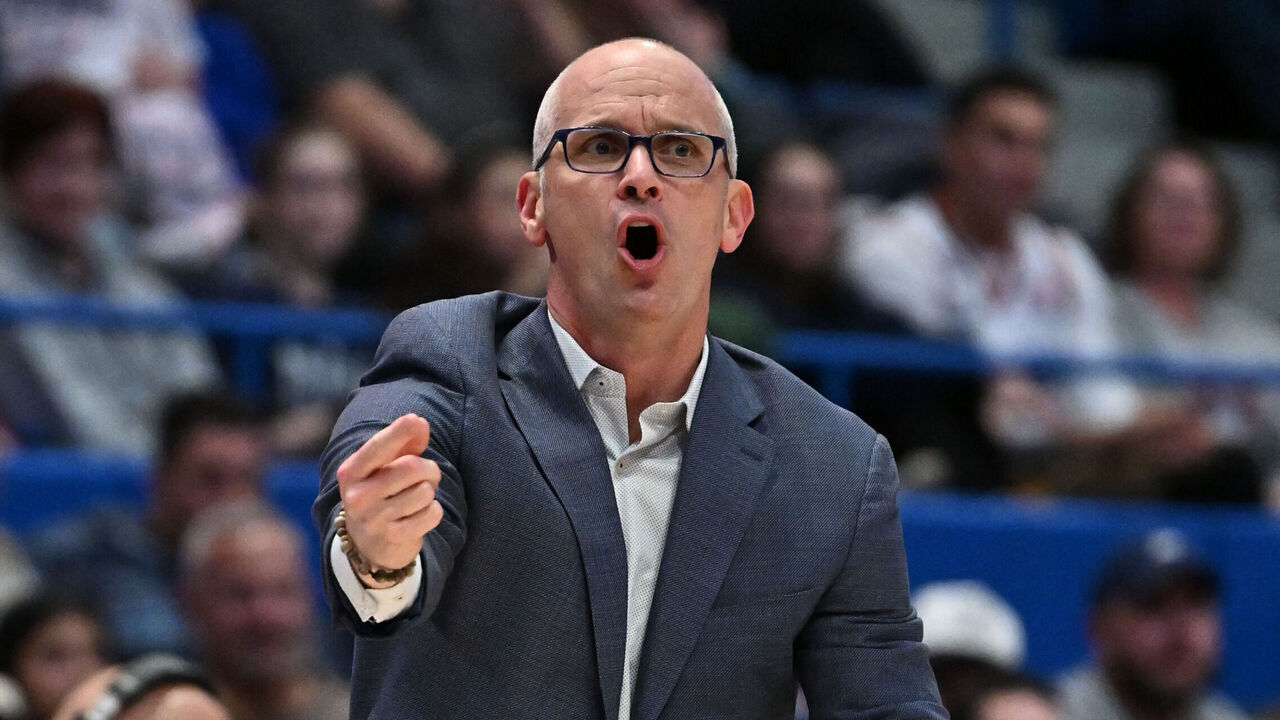 HARTFORD, CT - NOVEMBER 30: UConn Huskies head coach Dan Hurley calls a play during the game as the Maryland-Eastern Shore Hawks take on the UConn Huskies on November 30, 2024, at the XL Center in Hartford, Connecticut.