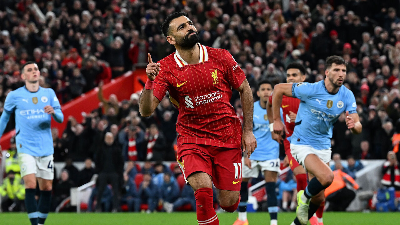 LIVERPOOL, ENGLAND - DECEMBER 01: (THE SUN OUT, THE SUN ON SUNDAY OUT) Mohamed Salah of Liverpool celebrating after scoring the second goal during the Premier League match between Liverpool FC and Manchester City FC at Anfield on December 01, 2024 in Liverpool, England.