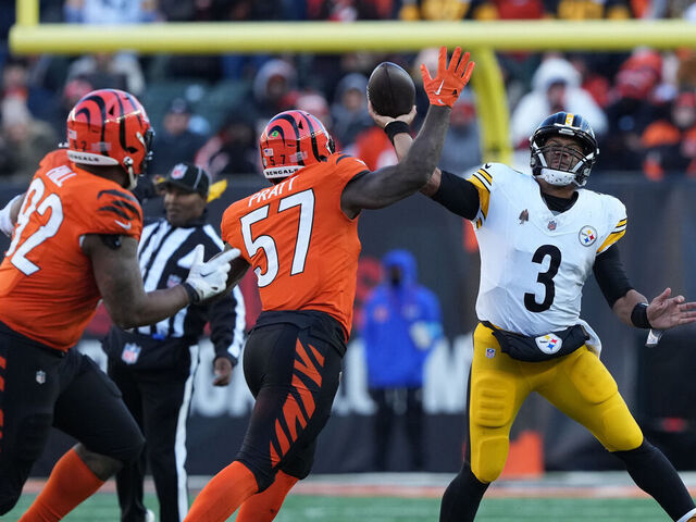 Wilson throws for 414 yards, 3 TDs as Steelers top Bengals | theScore.com