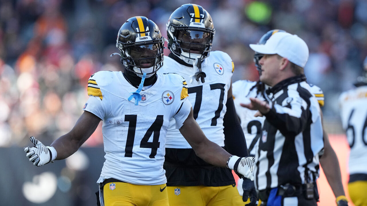 CINCINNATI, OHIO - DECEMBER 01: George Pickens #14 of the Pittsburgh Steelers reacts after a penalty during the third quarter against the Cincinnati Bengals at Paycor Stadium on December 01, 2024 in Cincinnati, Ohio.