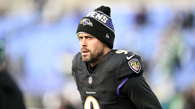 BALTIMORE, MARYLAND - DECEMBER 01: Justin Tucker #9 of the Baltimore Ravens warms up prior to a game against the Philadelphia Eagles at M&T Bank Stadium on December 01, 2024 in Baltimore, Maryland.