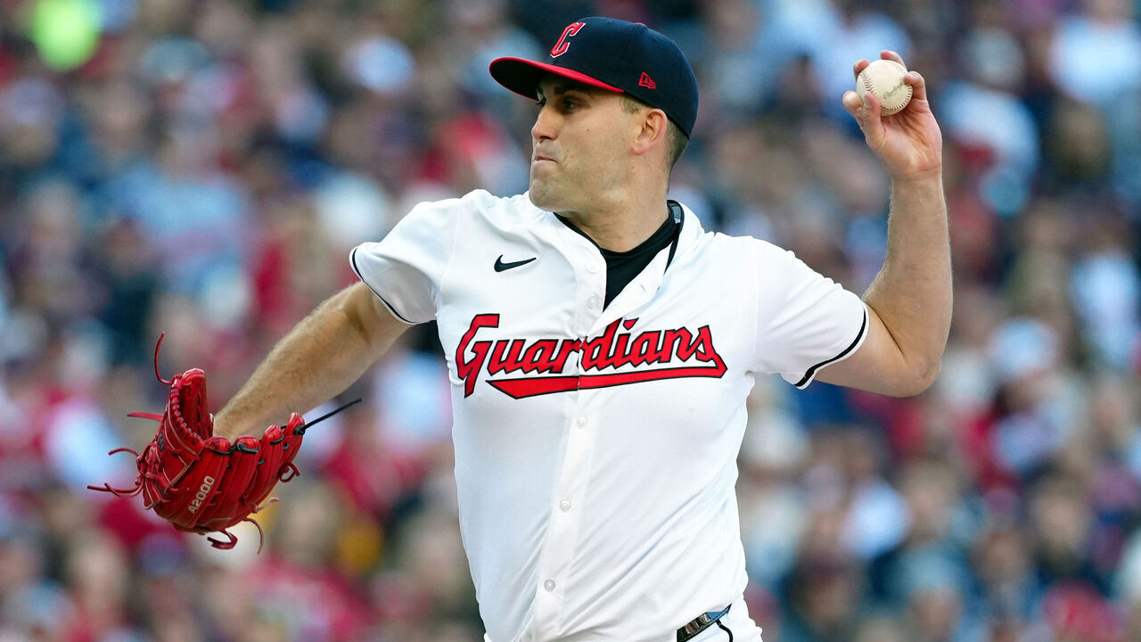 CLEVELAND, OH - OCTOBER 17: Matthew Boyd #16 of the Cleveland Guardians pitches during Game 3 of the ALCS presented by loanDepot between the New York Yankees and the Cleveland Guardians at Progressive Field on Thursday, October 17, 2024 in Cleveland, Ohio.