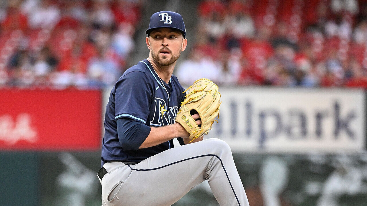 ST LOUIS, MISSOURI - AUGUST 6: Jeffrey Springs #59 of the Tampa Bay Rays pitches against the St. Louis Cardinals at Busch Stadium on August 6, 2024 in St Louis, Missouri.