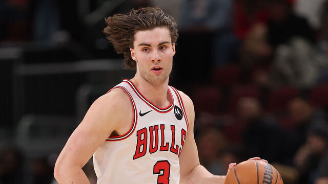 CHICAGO, ILLINOIS - DECEMBER 02: Josh Giddey #3 of the Chicago Bulls dribbles up the court against the Brooklyn Nets during the second half at the United Center on December 02, 2024 in Chicago, Illinois.