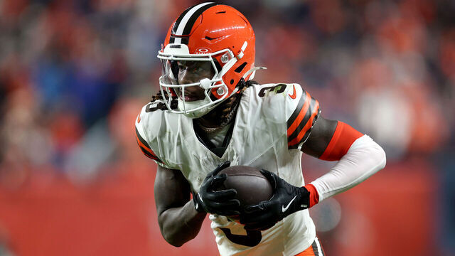 DENVER, COLORADO - DECEMBER 02: Jerry Jeudy #3 of the Cleveland Browns runs the ball after a catch against the Denver Broncos during the fourth quarter in the game at Empower Field At Mile High on December 02, 2024 in Denver, Colorado.