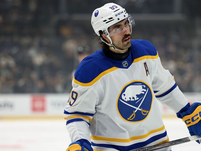 LOS ANGELES, CALIFORNIA - NOVEMBER 20: Alex Tuch #89 of the Buffalo Sabres during a 1-0 win over the Los Angeles Kings at Crypto.com Arena on November 20, 2024 in Los Angeles, California.
