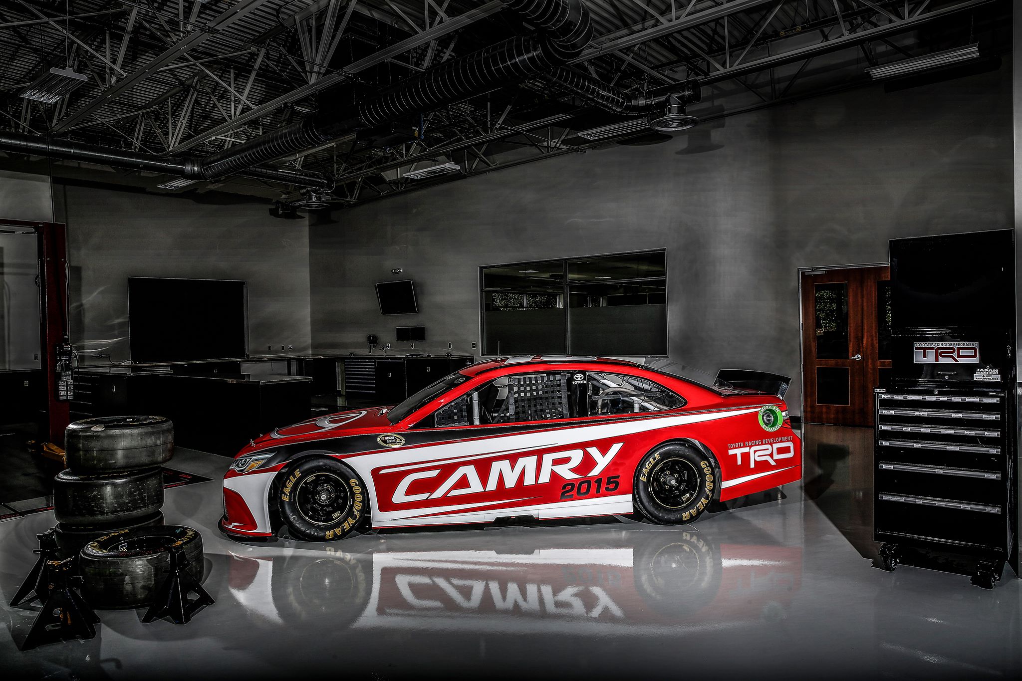 Toyota Racing unveils their 2015 Camry race cars | theScore.com
