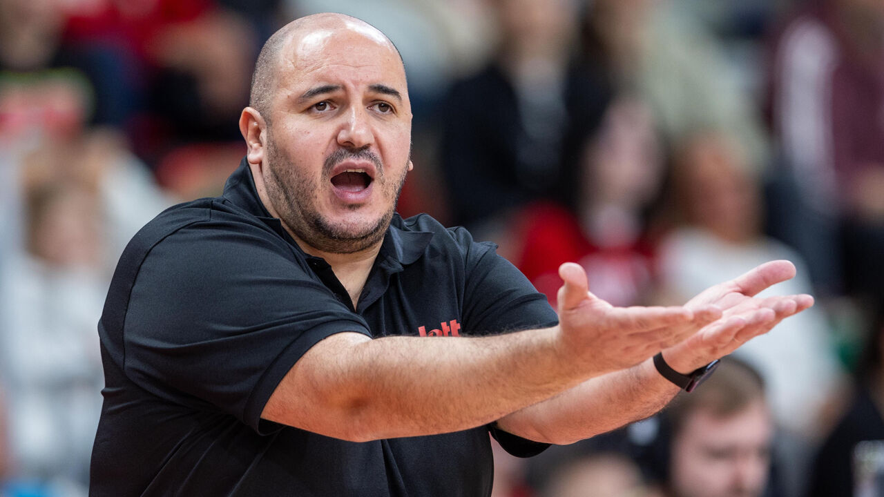 Rachid Meziane in action during the FIBA 2025 European Women's Basketball Championship Qualifiers Group C match between Poland and Belgium at the ArcelorMittal Park in Sosnowiec, Poland on November 10, 2024.