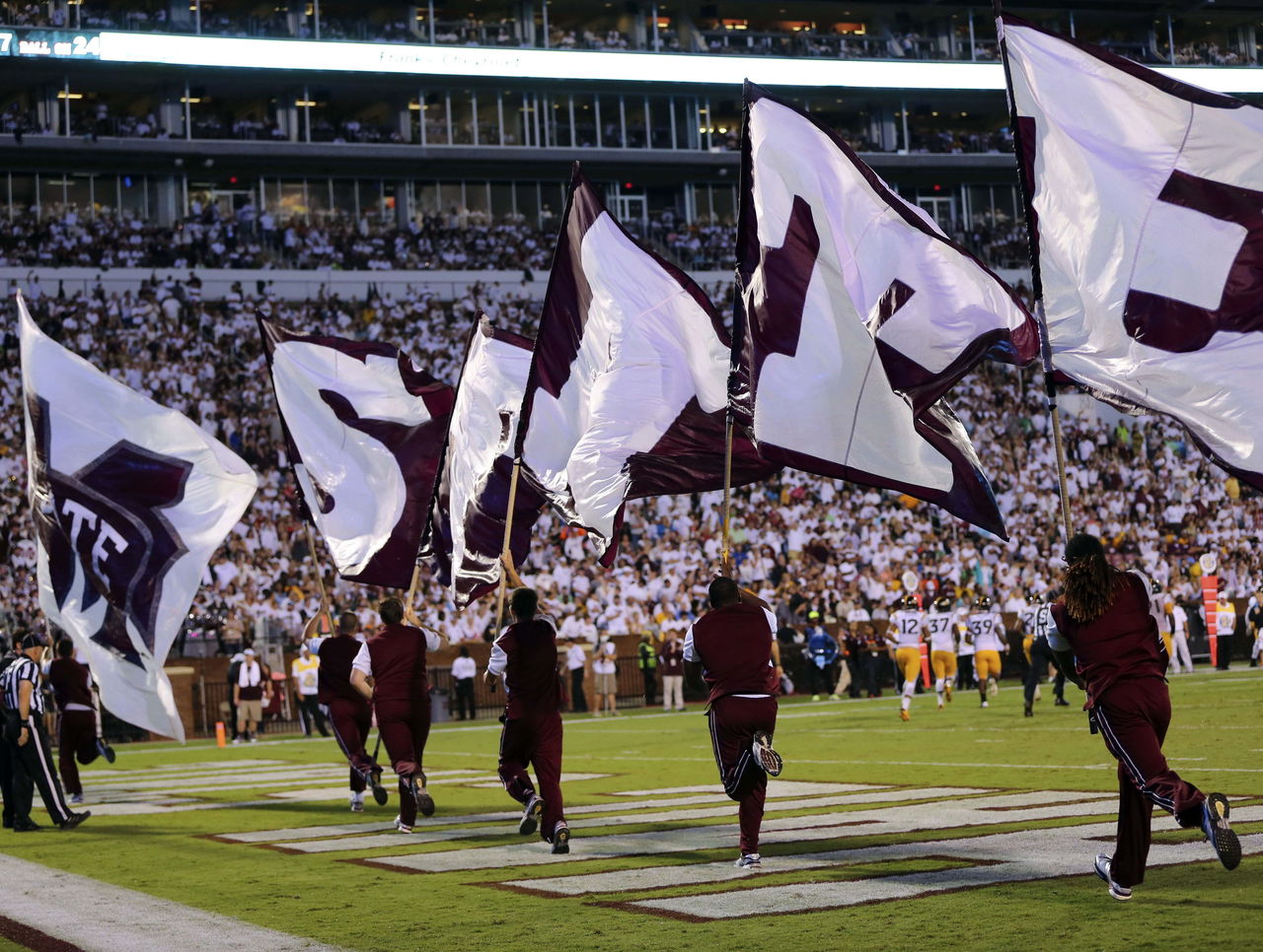 BREAKING: Mississippi State Enrolls Jeffery Simmons Under