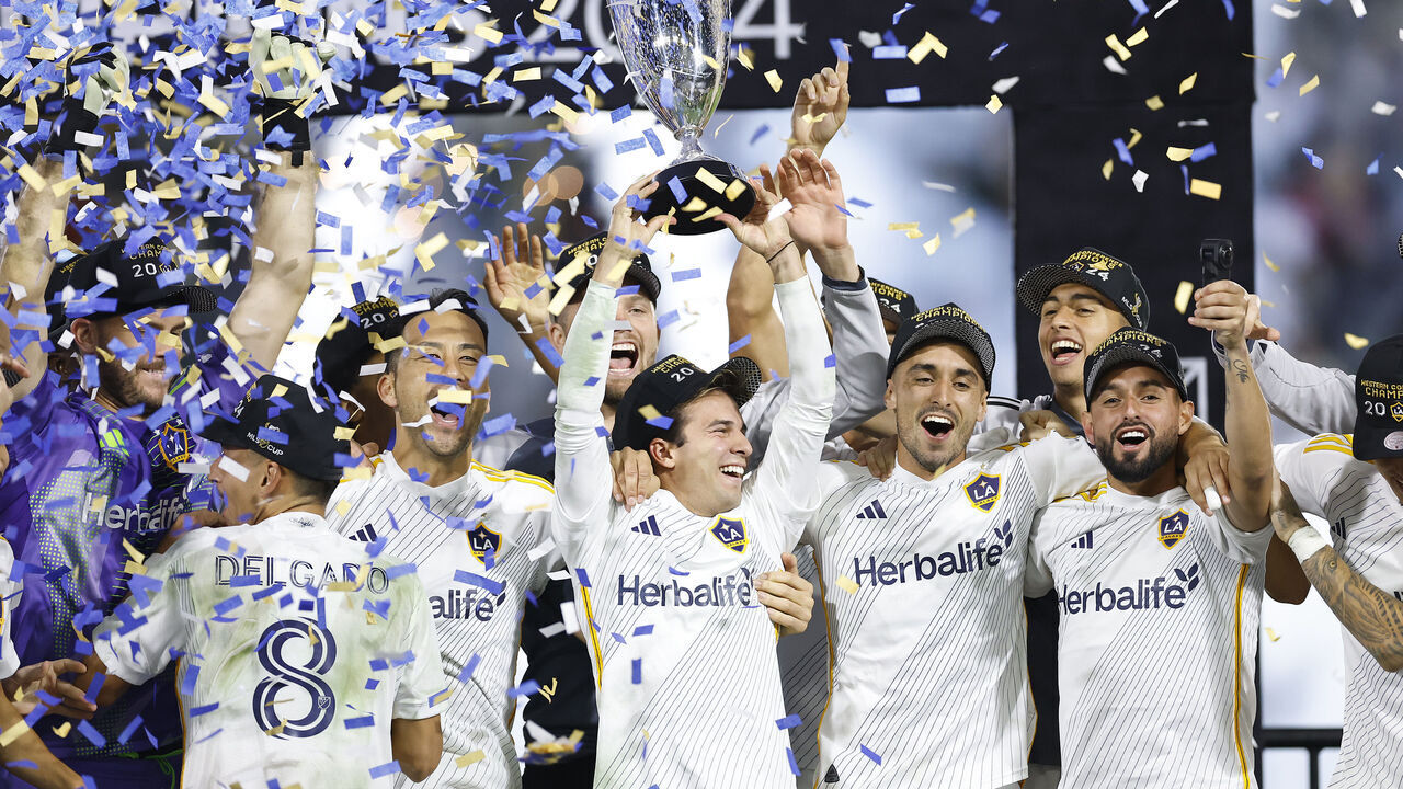 CARSON, CALIFORNIA - NOVEMBER 30: Riqui Puig #10 of Los Angeles Galaxy celebrates after defeating the Seattle Sounders 1-0 in the Western Conference Final match at Dignity Health Sports Park on November 30, 2024 in Carson, California.