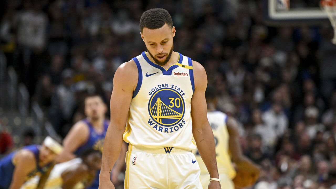 DENVER, CO - DECEMBER 3: Stephen Curry (30) of the Golden State Warriors takes a breather during the third quarter against the Denver Nuggets at Ball Arena in Denver, Colorado on Tuesday, December 3, 2024.