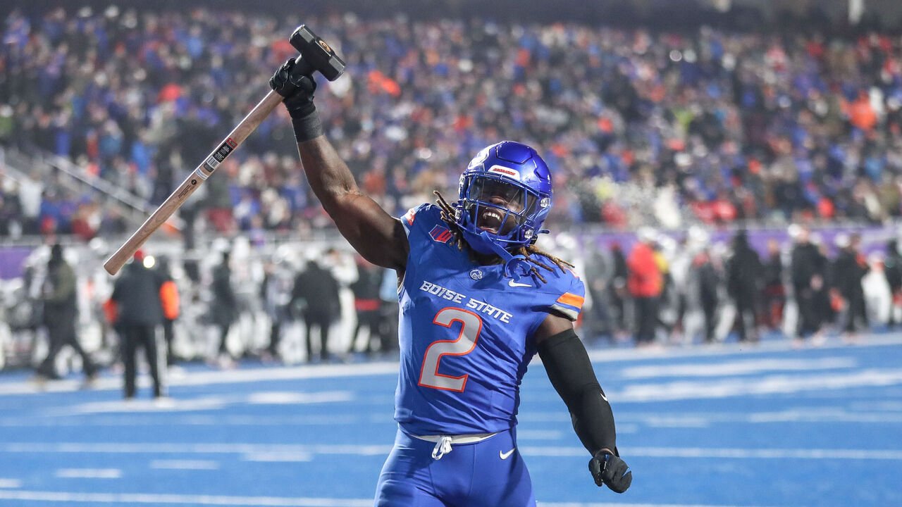 BOISE, ID - DECEMBER 06: Running back Ashton Jeanty #2 of the Boise State Broncos fires up the crowd prior to the start of the Mountain West Championship between the Boise State Broncos and the UNLV Rebels at Albertsons Stadium on December 06, 2024 in Boise, Idaho. (Photo by Loren Orr/Getty Images