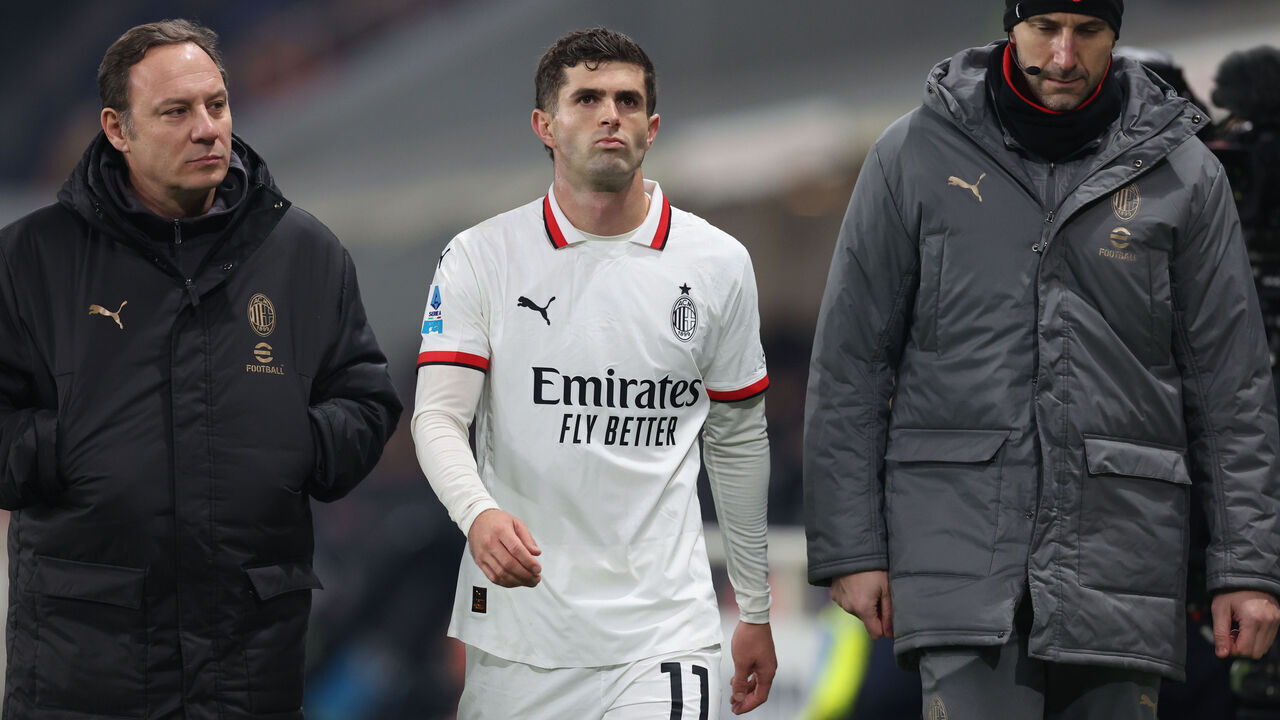 BERGAMO, ITALY - DECEMBER 06: Christian Pulisic of AC Milan reacts during the Serie A match between Atalanta and AC Milan at Gewiss Stadium on December 06, 2024 in Bergamo, Italy.