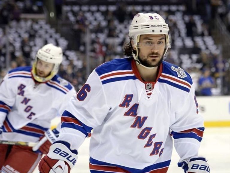 Rangers' Zuccarello returns for for second period after shoulder injury ...