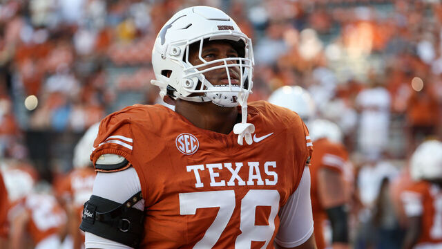 AUSTIN, TX - SEPTEMBER 21: Texas Longhorns offensive lineman Kelvin Banks Jr. (78) looks up at the big screen during warmups before the college football game between Texas Longhorns and University of Louisiana Monroe Warhawks on September 21, 2024, at Darrell K Royal - Texas Memorial Stadium in Austin, TX.