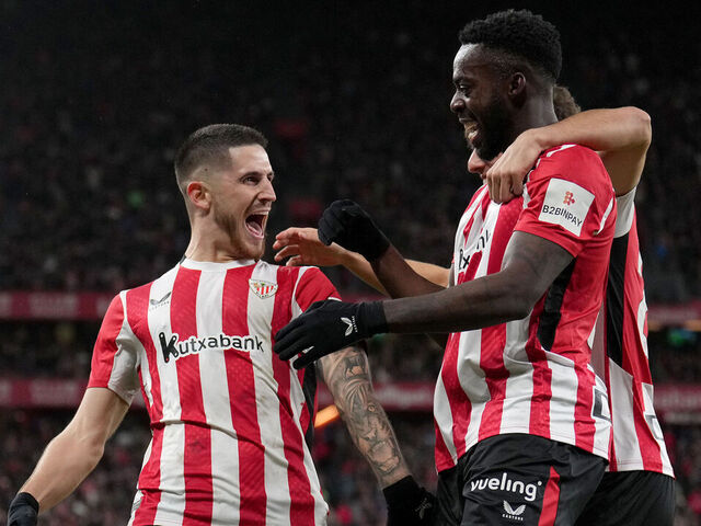 BILBAO, SPAIN - DECEMBER 08: Inaki Williams of Athletic Club celebrates scoring his team's second goal with teammates during the LaLiga match between Athletic Club and Villarreal CF at Estadio de San Mames on December 08, 2024 in Bilbao, Spain.