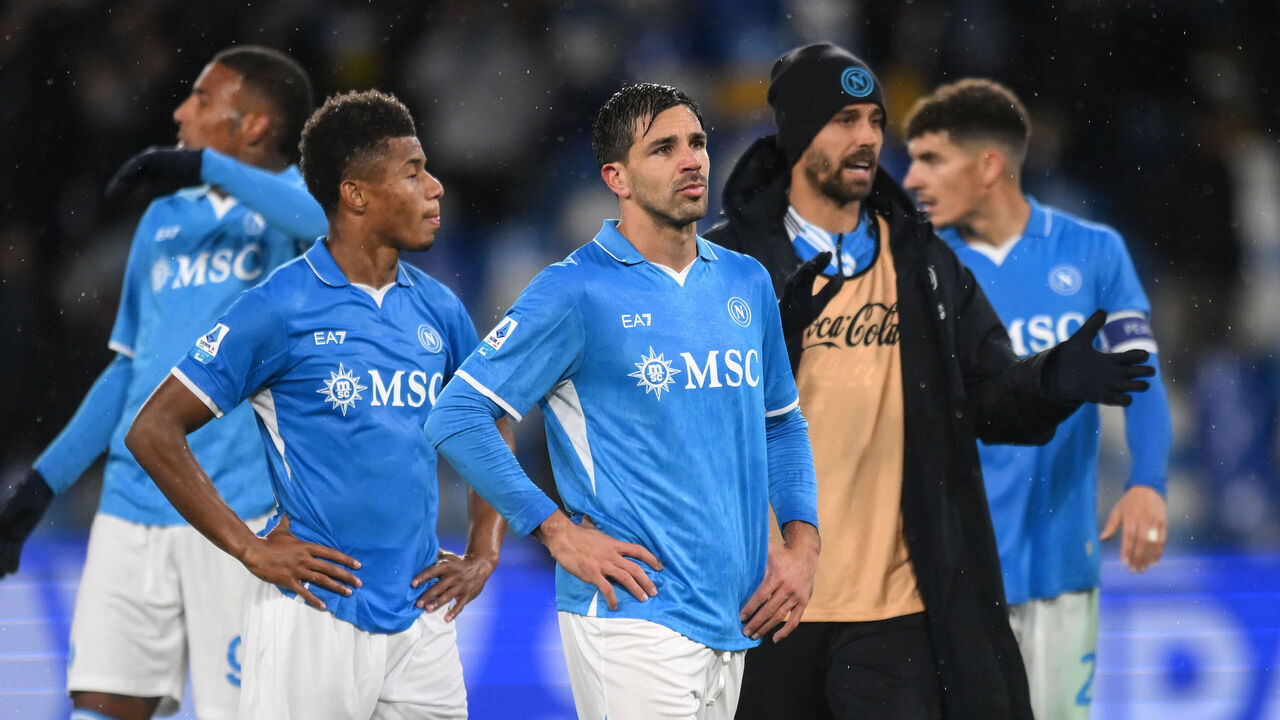 NAPLES, ITALY - DECEMBER 08: Giovanni Simeone of Napoli and David Neres of Napoli disappointment during the Serie A match between Napoli and Lazio at Stadio Diego Armando Maradona on December 08, 2024 in Naples, Italy.