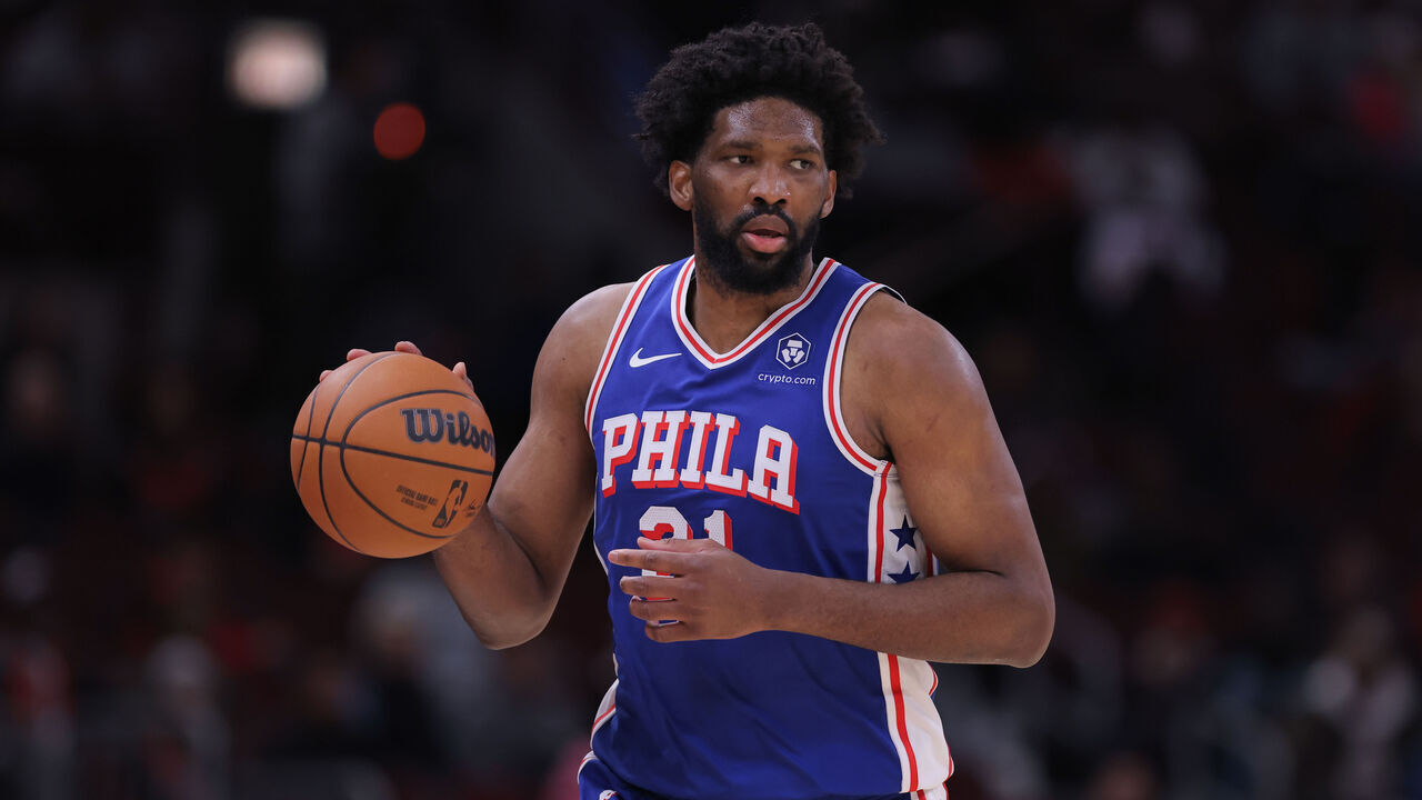 CHICAGO, IL - DECEMBER 08:Joel Embiid #21 of the Philadelphia 76ers brings the ball up court during the second half against the Chicago Bulls on December 8, 2024 at the United Center in Chicago, Illinois.