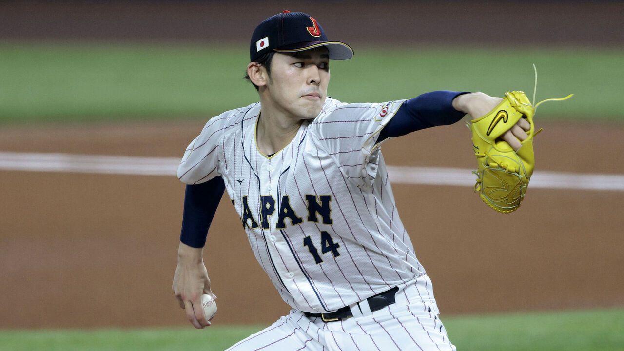 MIAMI, FL - MARCH 20: Roki Sasaki #14 of Team Japan pitches during the 2023 World Baseball Classic Semifinal game against Team Mexico at loanDepot Park on March 20, 2023 in Miami, Florida.