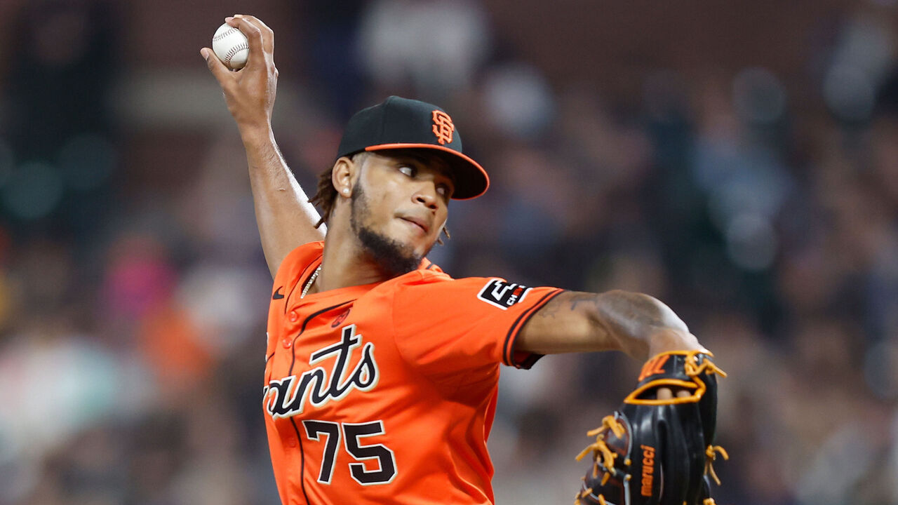 SAN FRANCISCO, CALIFORNIA - SEPTEMBER 13: Camilo Doval #75 of the San Francisco Giants pitches against the San Diego Padres at Oracle Park on September 13, 2024 in San Francisco, California.