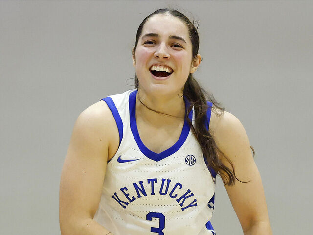 NASHVILLE, TENNESSEE - NOVEMBER 26: Georgia Amoore #3 of the Kentucky Wildcats reacts to a play during the first half between the Kentucky Wildcats and the Arizona State Sun Devils on November 26, 2024 in Nashville, Tennessee.