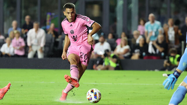 FT. LAUDERDALE, FL - NOVEMBER 9: Inter Miami midfielder Diego Gómez (20) scores a goal that is later disallowed during the match between Atlanta United and Inter Miami CF on Saturday, November 9, 2024 at Chase Stadium in Fort Lauderdale, Fla.