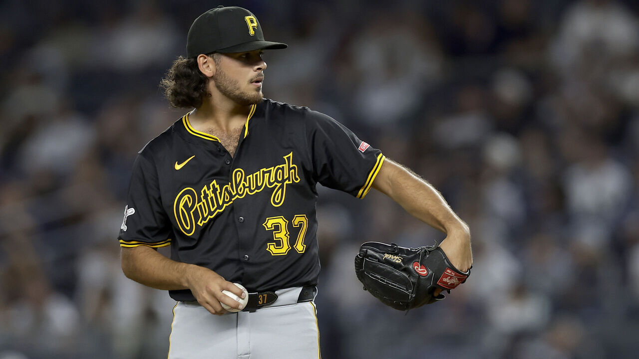 NEW YORK, NEW YORK - SEPTEMBER 27: Jared Jones #37 of the Pittsburgh Pirates in action against the New York Yankees at Yankee Stadium on September 27, 2024 in New York City. The Pirates defeated the Yankees 4-2.