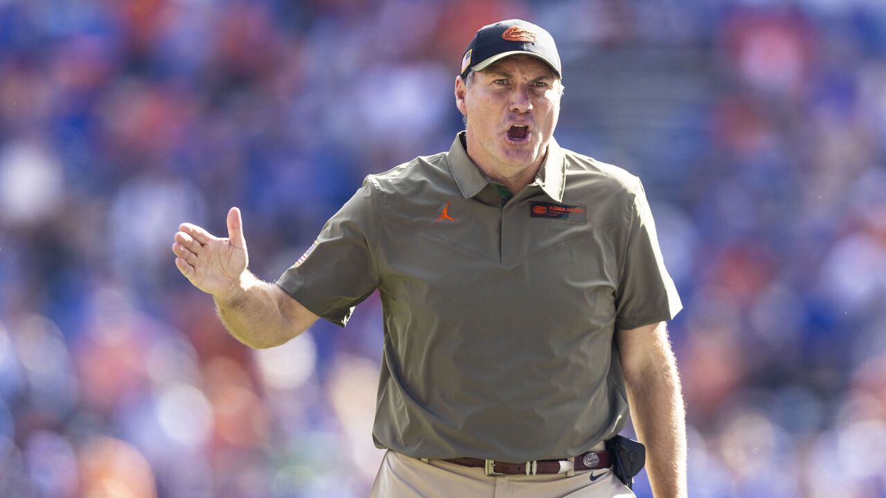 GAINESVILLE, FLORIDA - NOVEMBER 13: head coach Dan Mullen of the Florida Gators reacts during the third quarter of a game against the Samford Bulldogs at Ben Hill Griffin Stadium on November 13, 2021 in Gainesville, Florida.