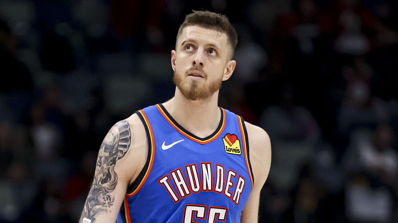 NEW ORLEANS, LOUISIANA - DECEMBER 7: Isaiah Hartenstein #55 of the Oklahoma City Thunder plays against the New Orleans Pelicans during the second half of a game at the Smoothie King Center on December 7, 2024 in New Orleans, Louisiana.