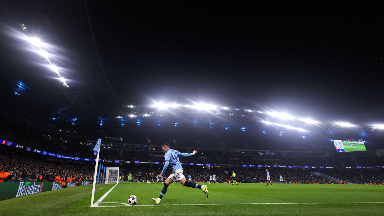 MANCHESTER, ENGLAND - NOVEMBER 26: A general view of match action at Etihad Stadium as Phil Foden of Manchester City takes a corner during the UEFA Champions League 2024/25 League Phase MD5 match between Manchester City and Feyenoord at City of Manchester Stadium on November 26, 2024 in Manchester, England.