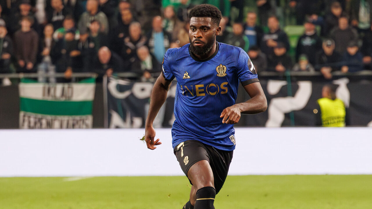 BUDAPEST, HUNGARY - OCTOBER 24: Jeremie Boga of OGC Nice controls the ball during the UEFA Europa League 2024/25 League Phase MD3 match between Ferencvarosi TC and OGC Nice at Groupama Arena on October 24, 2024 in Budapest, Hungary.