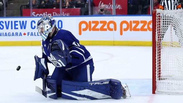 TORONTO, ON- NOVEMBER 16 - Toronto Maple Leafs goaltender Anthony Stolarz (41) makes a save in the second period as the Toronto Maple Leafs play the Edmonton Oilers at Scotiabank Arena in Toronto. November 16, 2024.