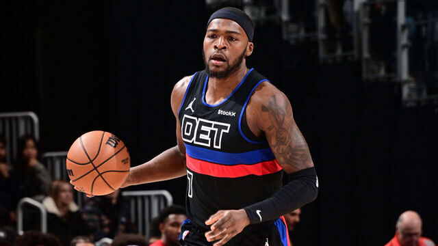 DETROIT, MI - NOVEMBER 30: Paul Reed #7 of the Detroit Pistons handles the ball during the game against the Philadelphia 76ers on November 30, 2024 at Little Caesars Arena in Detroit, Michigan. NOTE TO USER: User expressly acknowledges and agrees that, by downloading and/or using this photograph, User is consenting to the terms and conditions of the Getty Images License Agreement. Mandatory Copyright Notice: Copyright 2024 NBAE
