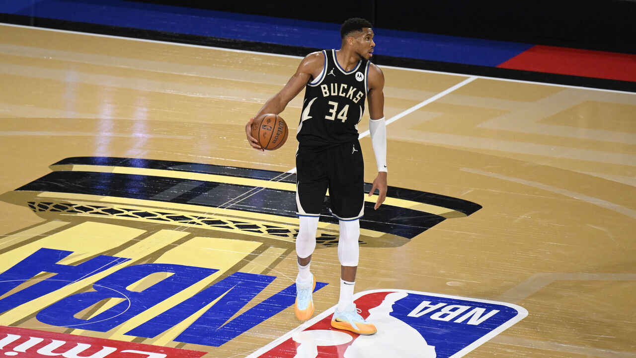 LAS VEGAS, NV - DECEMBER 14: Giannis Antetokounmpo #34 of the Milwaukee Bucks handles the ball during the game against the Atlanta Hawks during the Emirates NBA Cup Semifinal game on December 14, 2024 at T-Mobile Arena in Las Vegas, Nevada. NOTE TO USER: User expressly acknowledges and agrees that, by downloading and/or using this Photograph, user is consenting to the terms and conditions of the Getty Images License Agreement. Mandatory Copyright Notice: Copyright 2024 NBAE