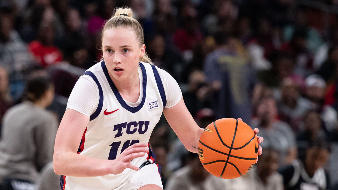 FORT WORTH, TX - DECEMBER 08: TCU guard Hailey Van LIth (#10) dribbles up court during the college basketball game between the TCU Horned Frogs and South Carolina Gamecocks on December 8, 2024 at Dickies Arena in Fort Worth, Texas.