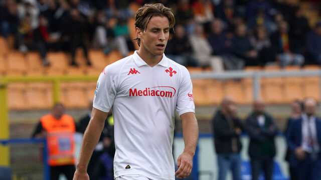 Edoardo Bove of ACF Fiorentina is in action during the Serie A match between Lecce and Fiorentina in Lecce, Italy, on October 20, 2024.