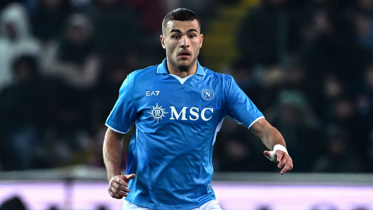 UDINE, ITALY - DECEMBER 14: Alessandro Buongiorno of Napoli in action during the Serie A match between Udinese and Napoli at Stadio Friuli on December 14, 2024 in Udine, Italy.