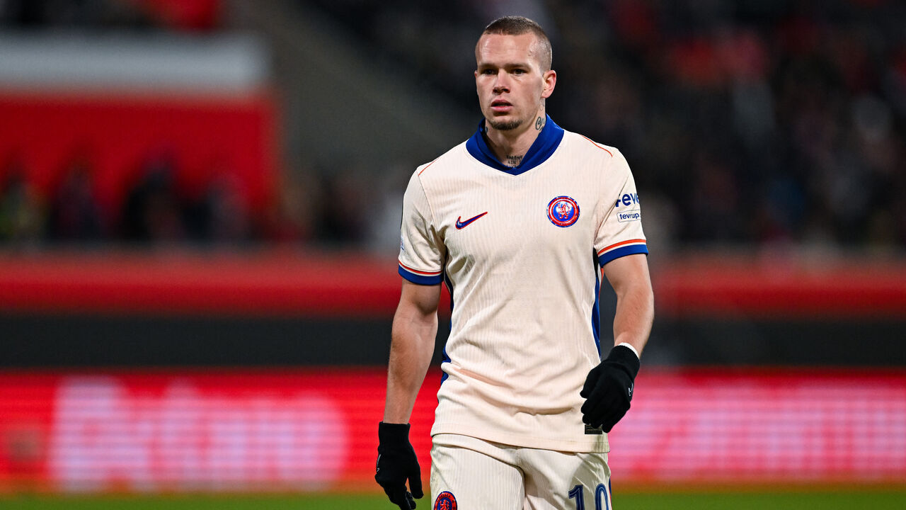 HEIDENHEIM, GERMANY - NOVEMBER 28: Mykhaylo Mudryk of Chelsea FC reacts during the UEFA Conference League 2024/25 League Phase MD4 match between 1. FC Heidenheim 1846 and Chelsea FC at Voith-Arena on November 28, 2024 in Heidenheim, Germany.
