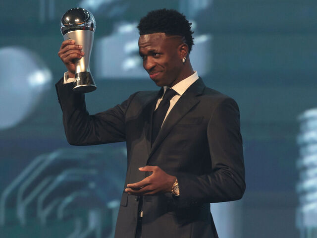 The Best FIFA Awards: Vini Jr. beats Rodri to top honor, Bonmati wins again | theScore.com