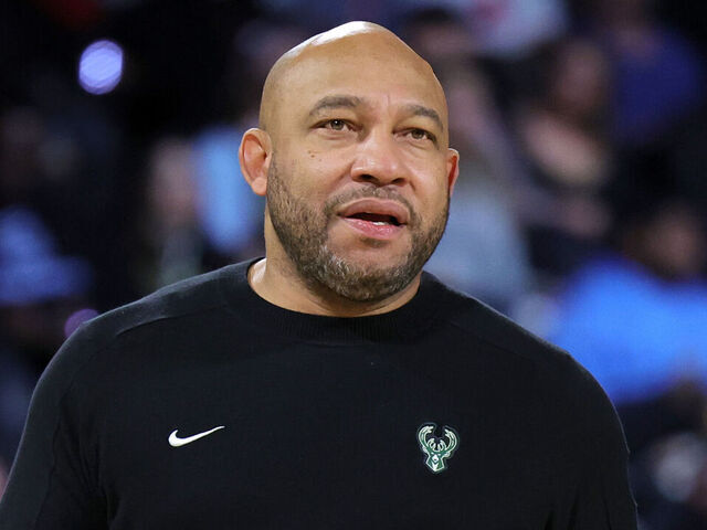 LAS VEGAS, NEVADA - DECEMBER 14: Assistant coach Darvin Ham of the Milwaukee Bucks talks to a player during a break in the second half of a semifinal game of the Emirates NBA Cup against the Atlanta Hawks at T-Mobile Arena on December 14, 2024 in Las Vegas, Nevada. The Bucks defeated the Hawks 110-102.