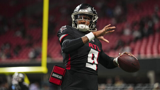 ATLANTA, GA - NOVEMBER 03: Michael Penix Jr. #9 of the Atlanta Falcons warms up prior to an NFL football game against the Dallas Cowboys at Mercedes-Benz Stadium on November 3, 2024 in Atlanta, Georgia.