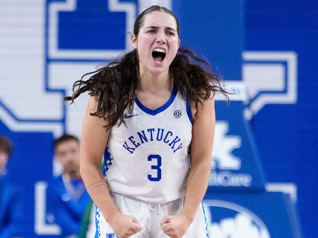 LEXINGTON, KENTUCKY - NOVEMBER 18: Georgia Amoore #3 of the Kentucky Wildcats celebrates in the fourth quarter against the Purdue Fort Wayne Mastodons at the Memorial Coliseum on November 18, 2024 in Lexington, Kentucky.
